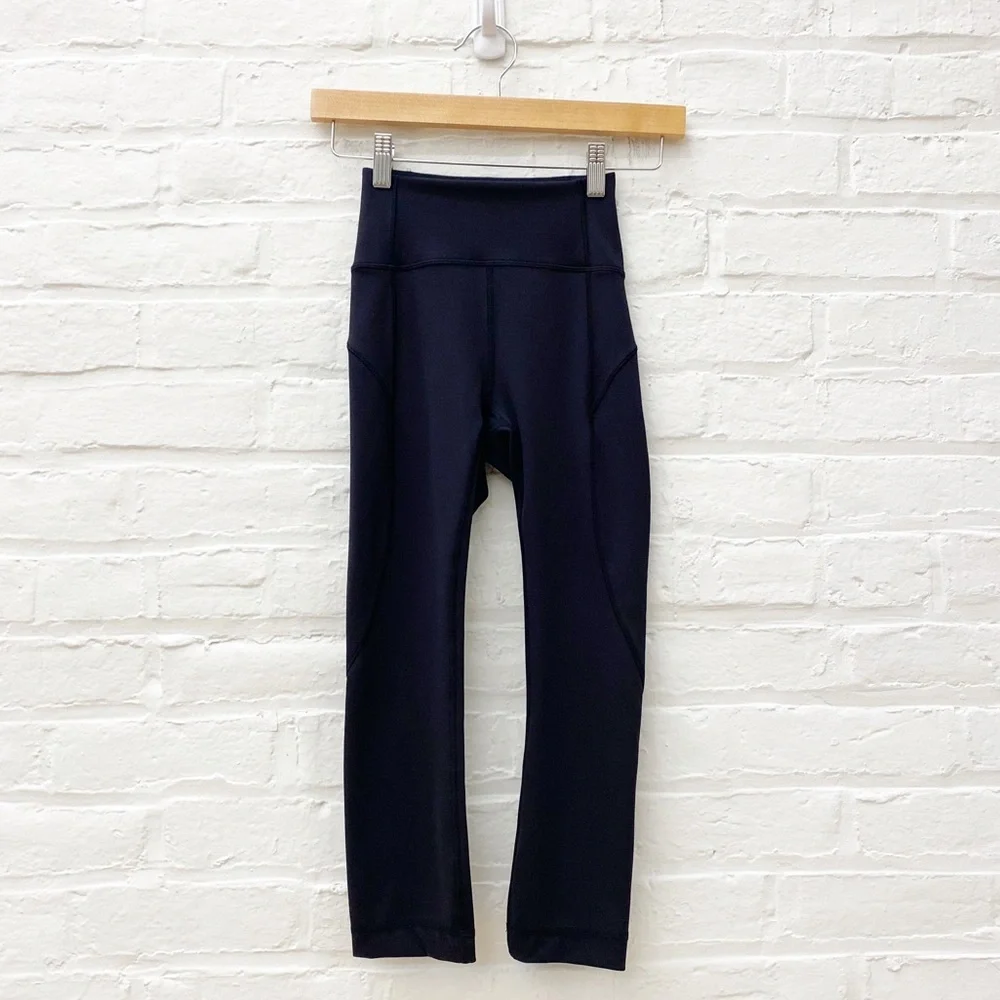 Lululemon || In Movement Crop Solid Black 0